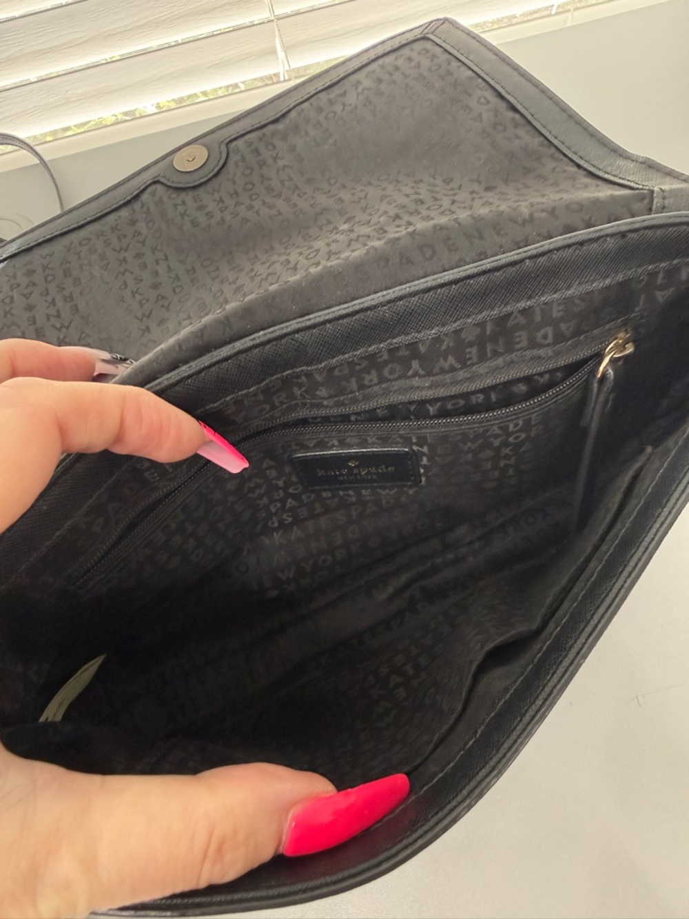 KATE SPADE Black Crossbody SAFFIANO LEATHER Bag - Sleek Everyday Shoulder Purse - Picture 5 of 6